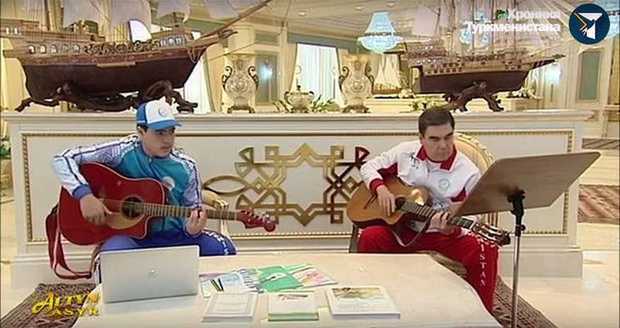 Türkmənbaşı nəvəsi ilə rep dedi - VİDEO Türkmənbaşı nəvəsi ilə rep dedi - VİDEO