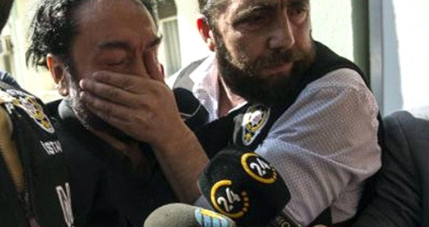 Oktarın evindən çıxanlar polisi də TƏƏCCÜBLƏNDİRDİ - VİDEO - FOTO Oktarın evindən çıxanlar polisi də TƏƏCCÜBLƏNDİRDİ - VİDEO - FOTO