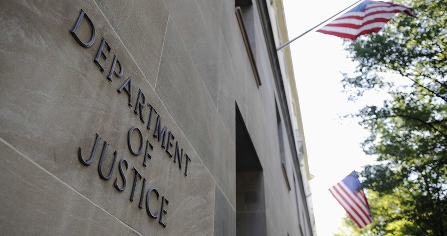 США выдвинули обвинения в отношении 12 россиян США выдвинули обвинения в отношении 12 россиян