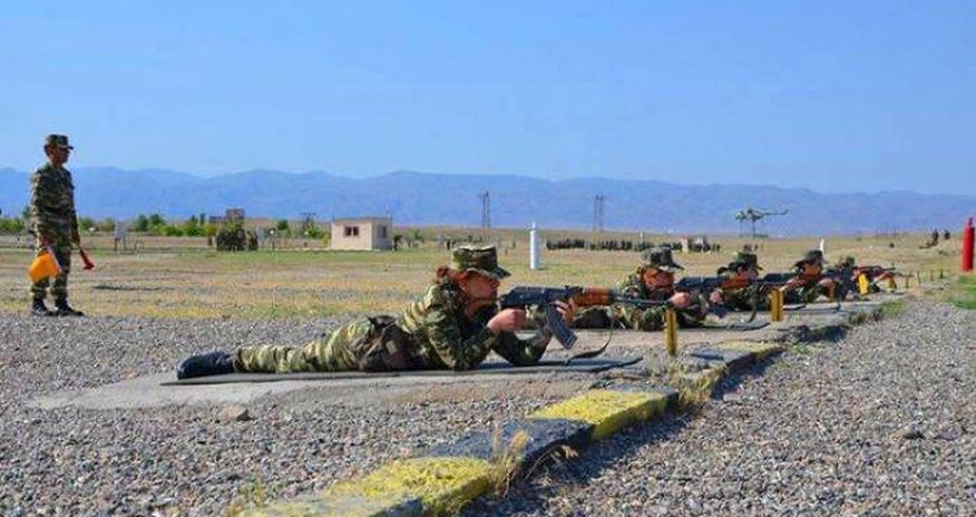 Naxçıvanda qadın hərbçilər təlimə toplandı Naxçıvanda qadın hərbçilər təlimə toplandı