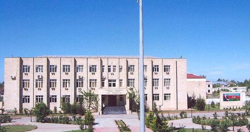 İcra başçısı əsgər anasının evini sökdürüb yerində şadlıq sarayı tikdirir? - Açıqlama İcra başçısı əsgər anasının evini sökdürüb yerində şadlıq sarayı tikdirir? - Açıqlama