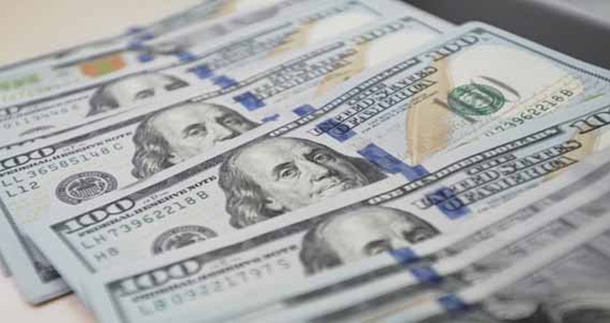 Dolların məzənnəsində rekord: 5 TL Dolların məzənnəsində rekord: 5 TL