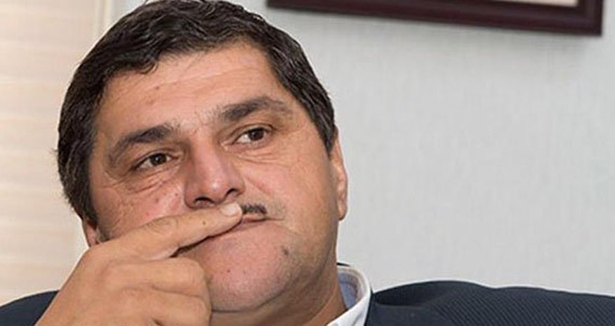 İnsult keçirən meyxana ustasının son halı - VİDEO İnsult keçirən meyxana ustasının son halı - VİDEO