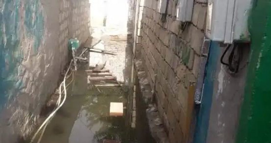Sumqayıtda evləri su basdı - VİDEO Sumqayıtda evləri su basdı - VİDEO