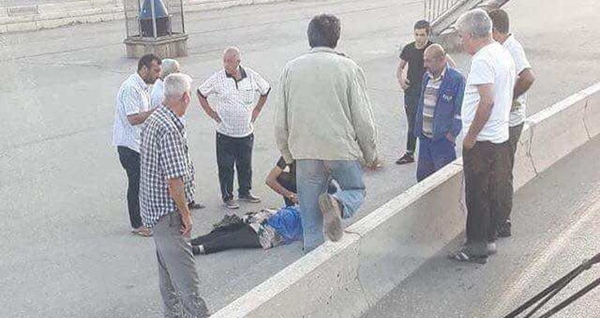 Bakıda yolun ortasında süpürgəçi qadın keçinib - FOTO Bakıda yolun ortasında süpürgəçi qadın keçinib - FOTO