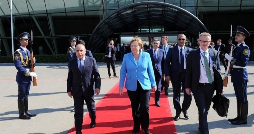 Angela Merkelin Azərbaycana səfəri başa çatdı Angela Merkelin Azərbaycana səfəri başa çatdı