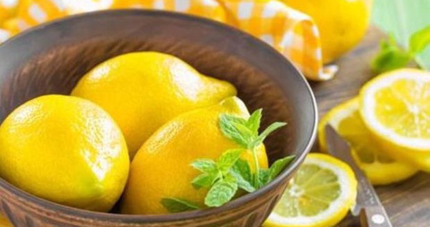 Türkiyədə limon 10 lirəyə yüksəldi Türkiyədə limon 10 lirəyə yüksəldi