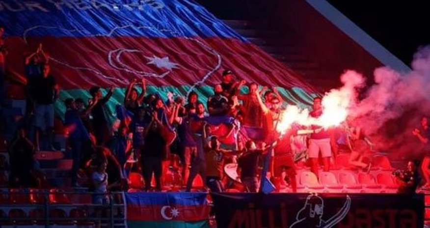 Azərbaycanlı azarkeşlər Maltada həbs olundu Azərbaycanlı azarkeşlər Maltada həbs olundu