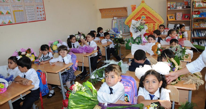 Birinci sinfə şagird qəbulunun vaxtı uzadılıb Birinci sinfə şagird qəbulunun vaxtı uzadılıb