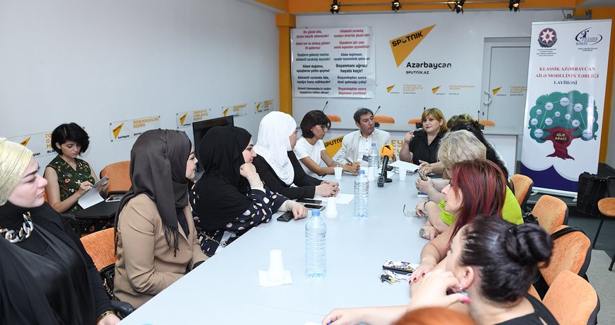 Azərbaycanda ailə institutunun çağdaş problemləri gündəmə gətirilib Azərbaycanda ailə institutunun çağdaş problemləri gündəmə gətirilib