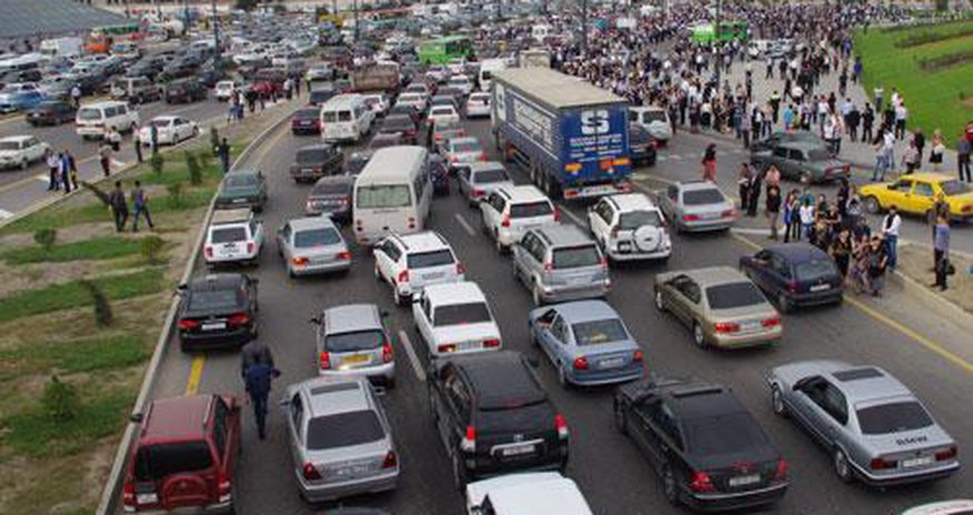 Bakıda nəqliyyat dərdi niyə bitmir? – Ekspert Bakıda nəqliyyat dərdi niyə bitmir? – Ekspert