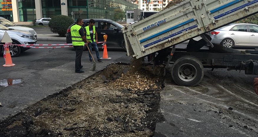 Bakıda daha bir yol çökdü Bakıda daha bir yol çökdü