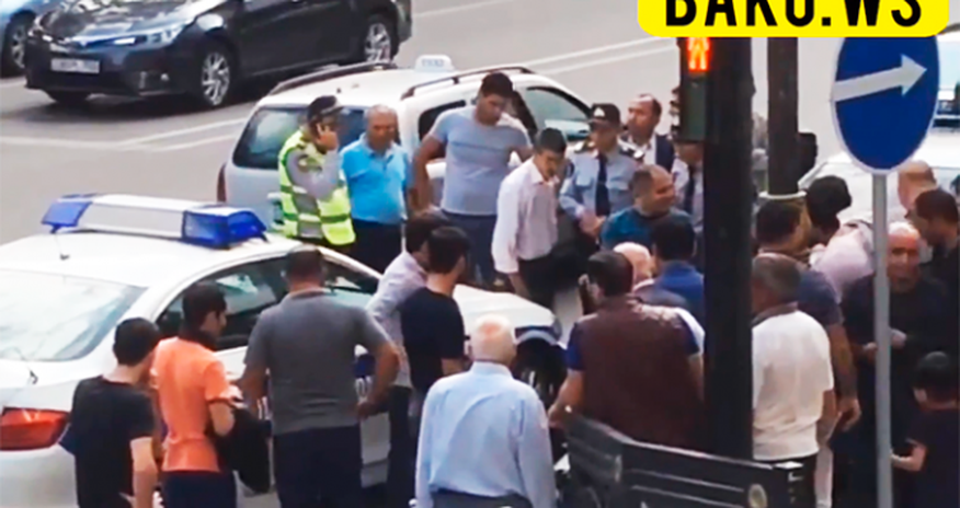Bakıda YPX maşını motosikleti vurdu – VİDEO Bakıda YPX maşını motosikleti vurdu – VİDEO
