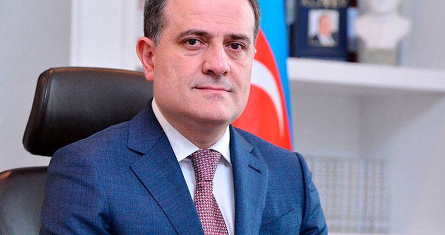 Nazir müəllimləri təbrik etdi Nazir müəllimləri təbrik etdi