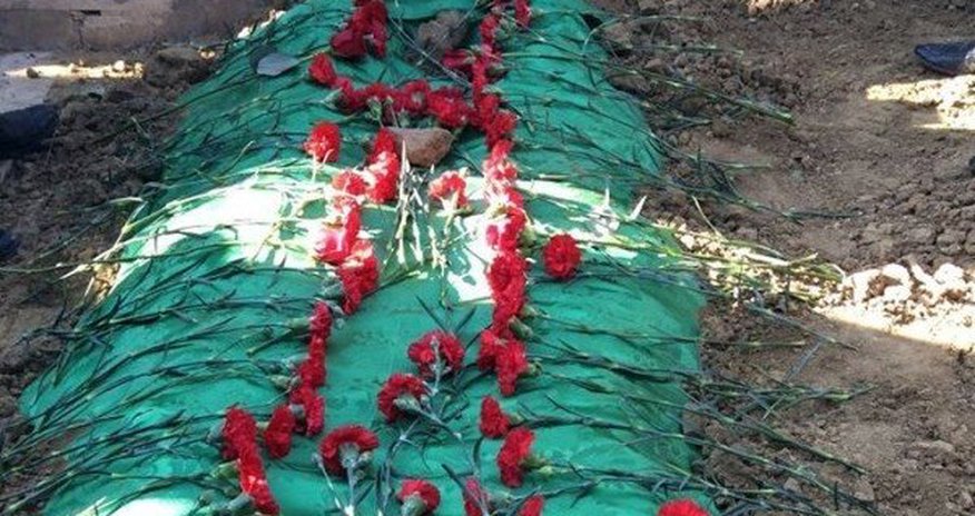 Xərçəngdən dünyasını dəyişən xalq artistinin məzarından FOTO Xərçəngdən dünyasını dəyişən xalq artistinin məzarından FOTO