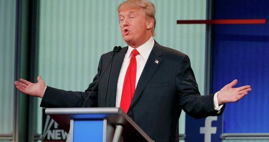Трамп продлил запрет на закупки нефти из Ирана Трамп продлил запрет на закупки нефти из Ирана