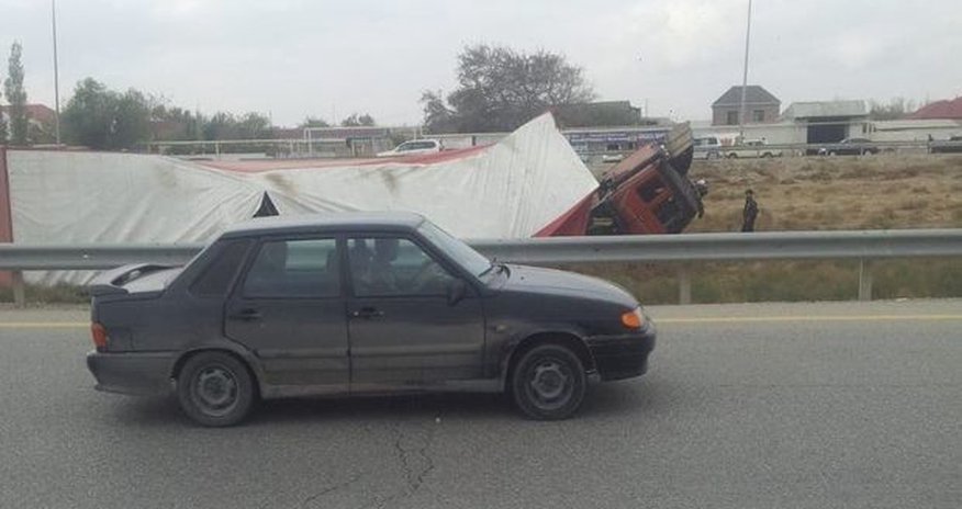 Sərxoş sürücü Səngəçalda ağır qəza törətdi - FOTO Sərxoş sürücü Səngəçalda ağır qəza törətdi - FOTO