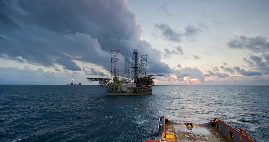 Азербайджанская нефть падает в цене Азербайджанская нефть падает в цене