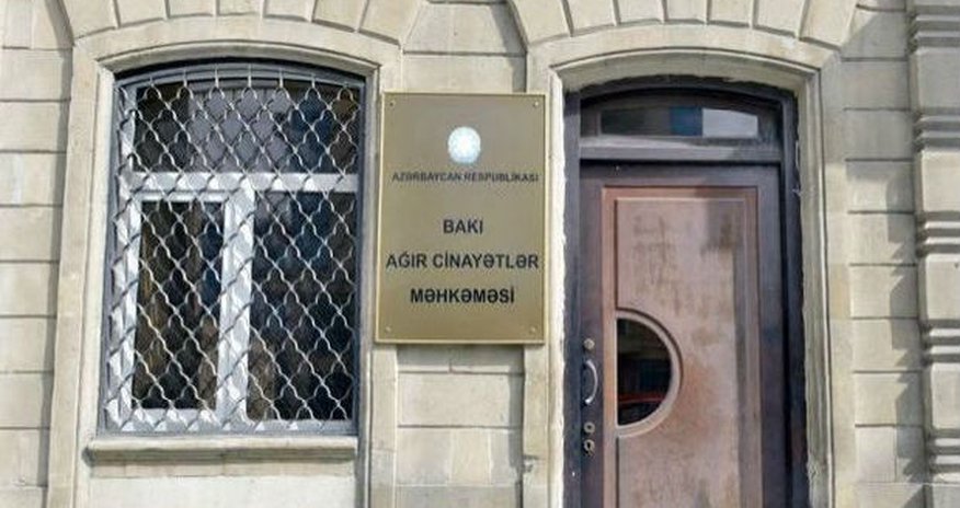 Keçmiş icra məmuru məhkəmə qarşısında Keçmiş icra məmuru məhkəmə qarşısında