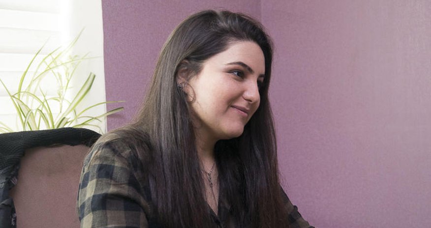 Saçı qırxılan gəlinin ovucunda xərçəng bitdi Saçı qırxılan gəlinin ovucunda xərçəng bitdi