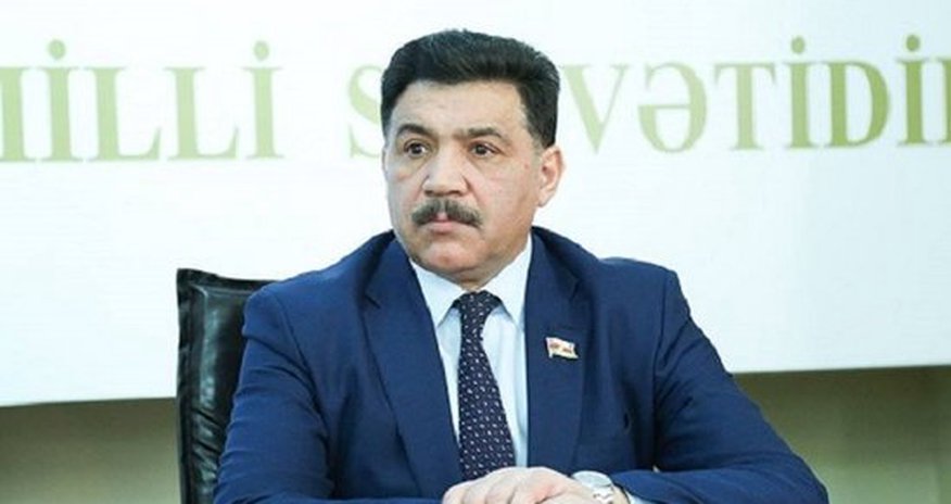Deputat devalvasiyadan DANIŞDI: Manat... Deputat devalvasiyadan DANIŞDI: Manat...
