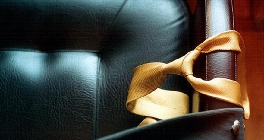 Qadınları təhqir edən millət vəkili istefa verdi Qadınları təhqir edən millət vəkili istefa verdi