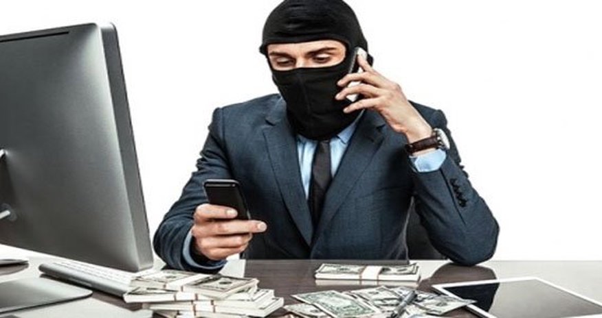 Bakıda 450 min dollarlıq fırıldaq: yalaçı tamahkarları aldatdı Bakıda 450 min dollarlıq fırıldaq: yalaçı tamahkarları aldatdı