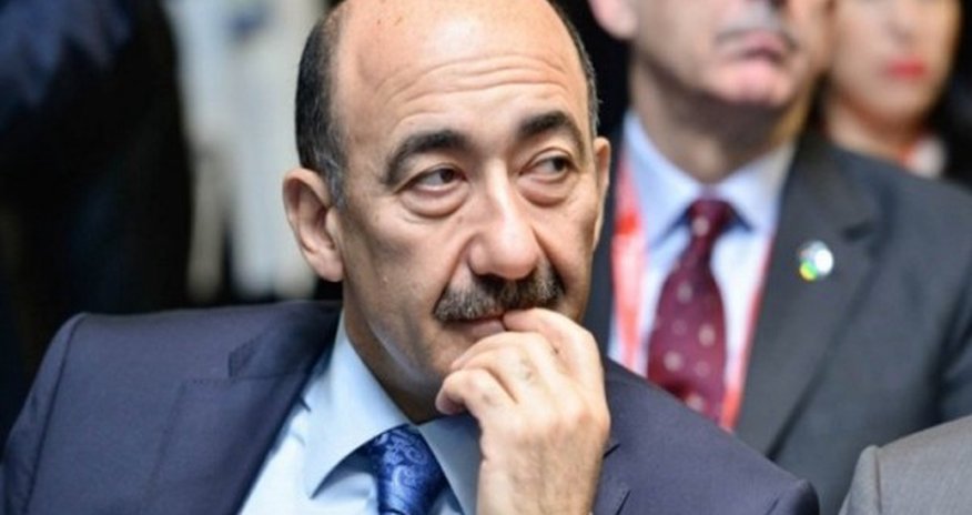 Nazirdən Fəxrəddin Manafov açıqlaması: "...deyə bilmərəm ora get, bura getmə" Nazirdən Fəxrəddin Manafov açıqlaması: "...deyə bilmərəm ora get, bura getmə"