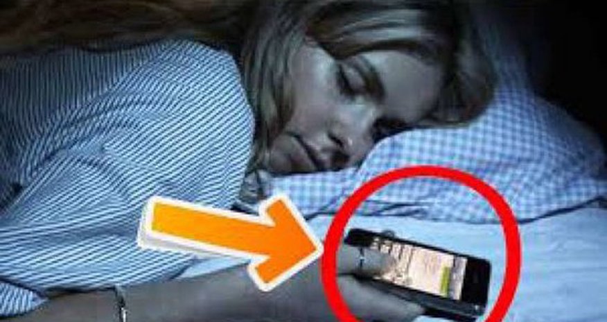 Di̇qqət! Yatarkən telefonu 2 metr kənara qoyun!!! – yoxsa... - VİDEO Di̇qqət! Yatarkən telefonu 2 metr kənara qoyun!!! – yoxsa... - VİDEO