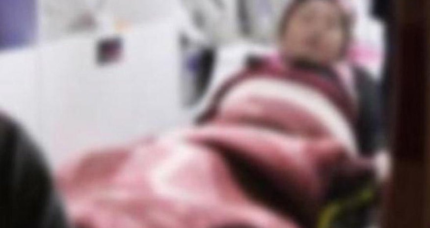 Xəstəxanaya gətirilən 2 azyaşlı qız hamilə çıxdı Xəstəxanaya gətirilən 2 azyaşlı qız hamilə çıxdı