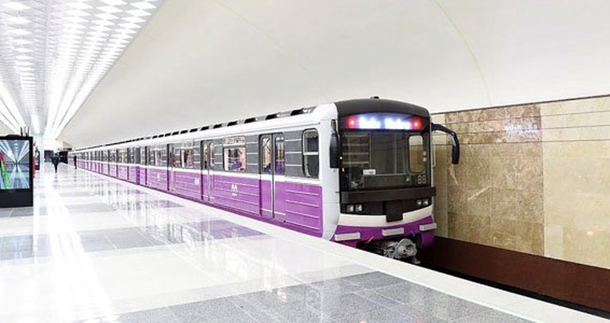 Yeni il gecəsi metrodan istifadə edənlərin nəzərinə Yeni il gecəsi metrodan istifadə edənlərin nəzərinə
