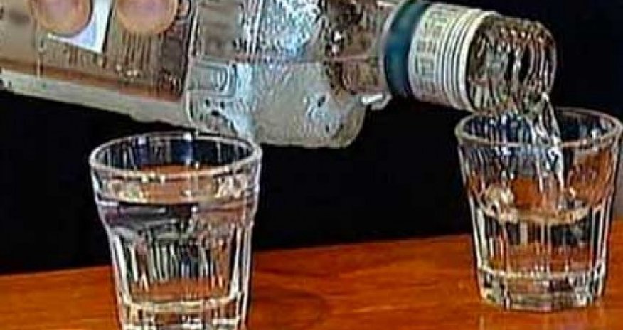 Spirtli içkinin ürəyə xeyri aşkarlandı Spirtli içkinin ürəyə xeyri aşkarlandı