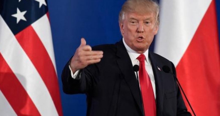 Трамп готовит экстренное обращение к нации Трамп готовит экстренное обращение к нации