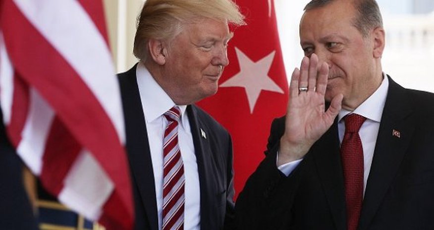 Трамп попросил Эрдогана «не обращаться плохо» с курдами Трамп попросил Эрдогана «не обращаться плохо» с курдами