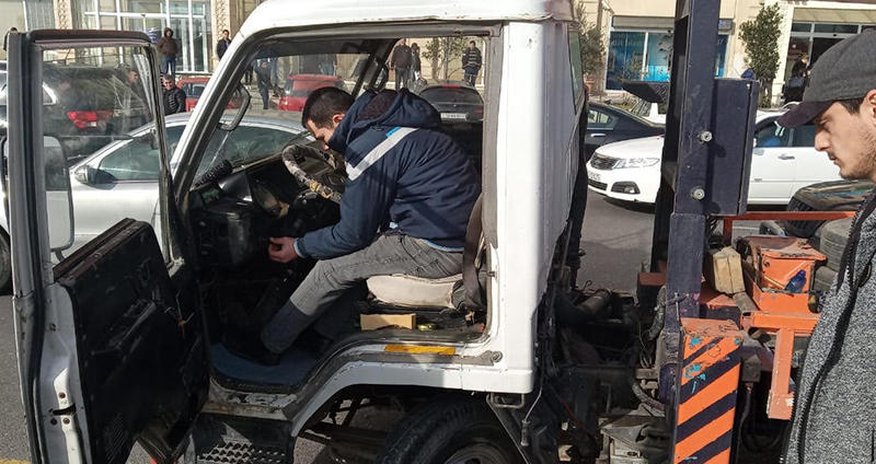 Bakıda sərnişin avtobusu qəza törətdi - FOTO Bakıda sərnişin avtobusu qəza törətdi - FOTO