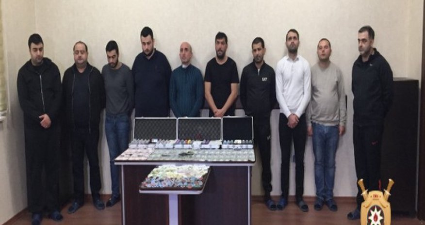 Polis Bakıda qumarxana aşkarladı - 8 nəfər saxlanıldı Polis Bakıda qumarxana aşkarladı - 8 nəfər saxlanıldı