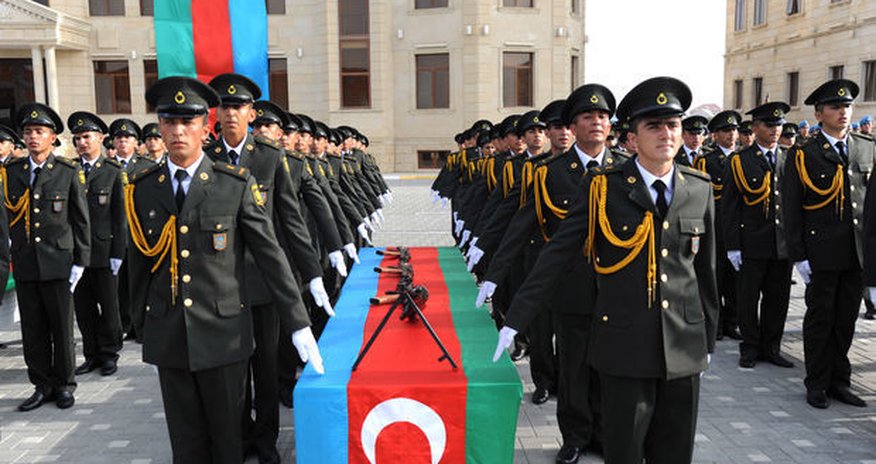 Boyu 165 sm-dən yuxarı olan gənclərin nəzərinə Boyu 165 sm-dən yuxarı olan gənclərin nəzərinə