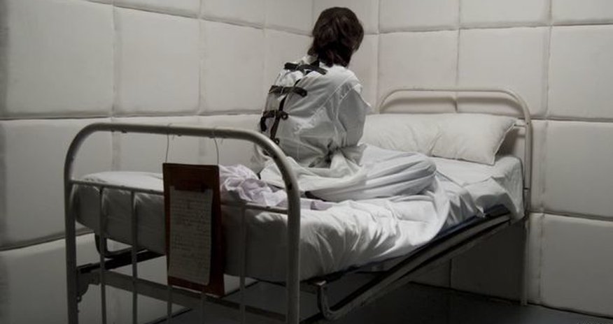 В Азербайджане женщина облила кислотой своего зятя - СУД В Азербайджане женщина облила кислотой своего зятя - СУД