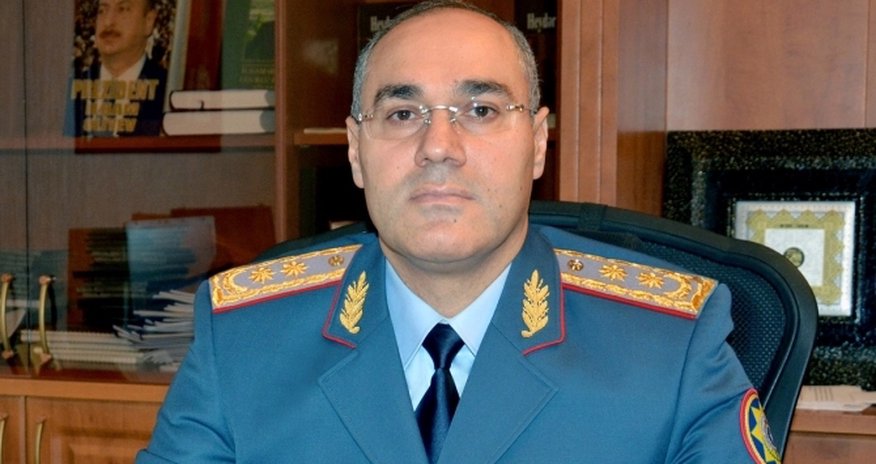 Gömrüyün sədrindən sahibkarlara xəbərdarlıq: "Əməkdaşlarımıza rüşvət verməsinlər" Gömrüyün sədrindən sahibkarlara xəbərdarlıq: "Əməkdaşlarımıza rüşvət verməsinlər"