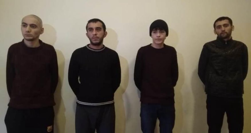 Gəncədə silsilə soyğunçuluq edən dəstə saxlanıldı Gəncədə silsilə soyğunçuluq edən dəstə saxlanıldı