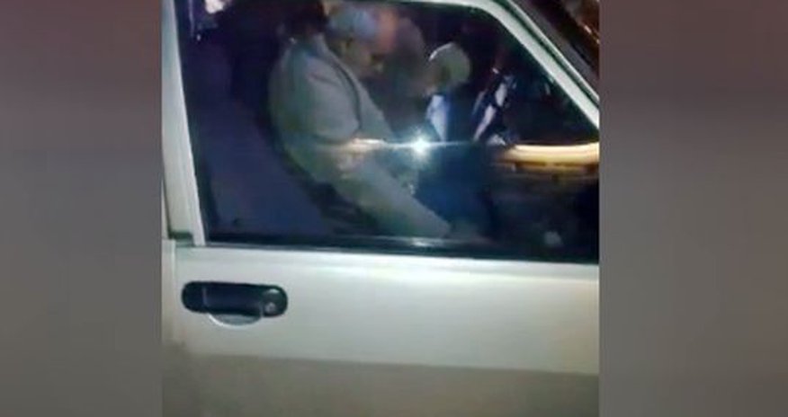 Bakıda taksi sürücüsü sükan arxasında dünyasını dəyişdi - ANBAAN VİDEO Bakıda taksi sürücüsü sükan arxasında dünyasını dəyişdi - ANBAAN VİDEO