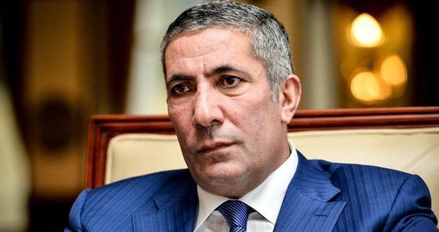 Сиявуш Новрузов: Состоятельные люди покупают политические партии Сиявуш Новрузов: Состоятельные люди покупают политические партии