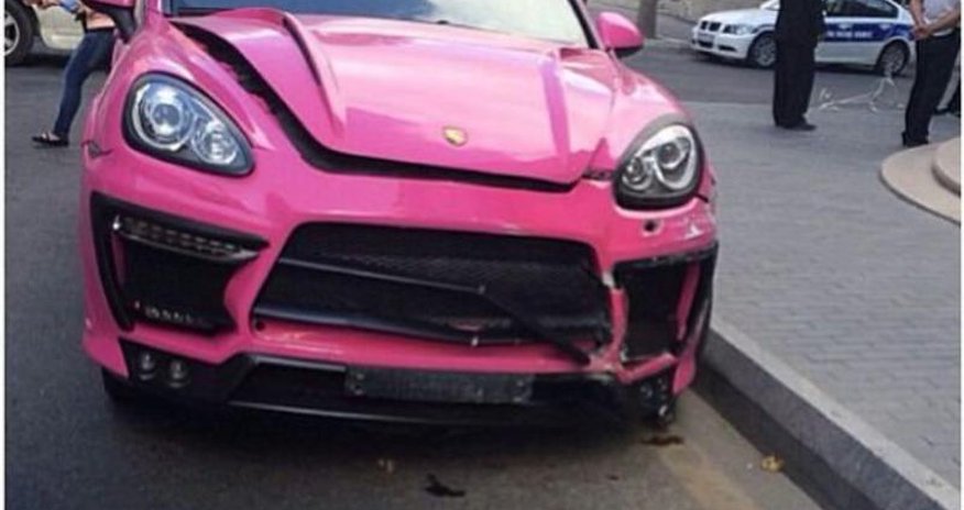 Bakıda “Porsche” dəhşətli qəza törətdi – Ölən var Bakıda “Porsche” dəhşətli qəza törətdi – Ölən var