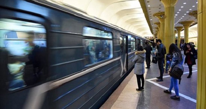 Bakı Metrosunda qanlı cinayət törədən şəxs həbs edildi Bakı Metrosunda qanlı cinayət törədən şəxs həbs edildi