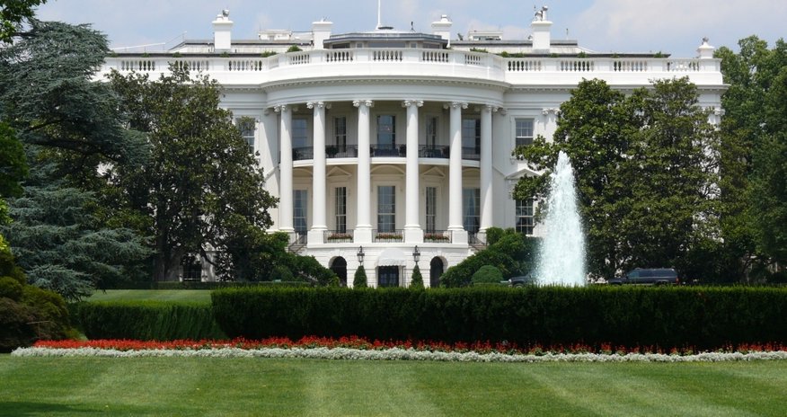 Первый заместитель пресс-секретаря Трампа уйдет в отставку Первый заместитель пресс-секретаря Трампа уйдет в отставку