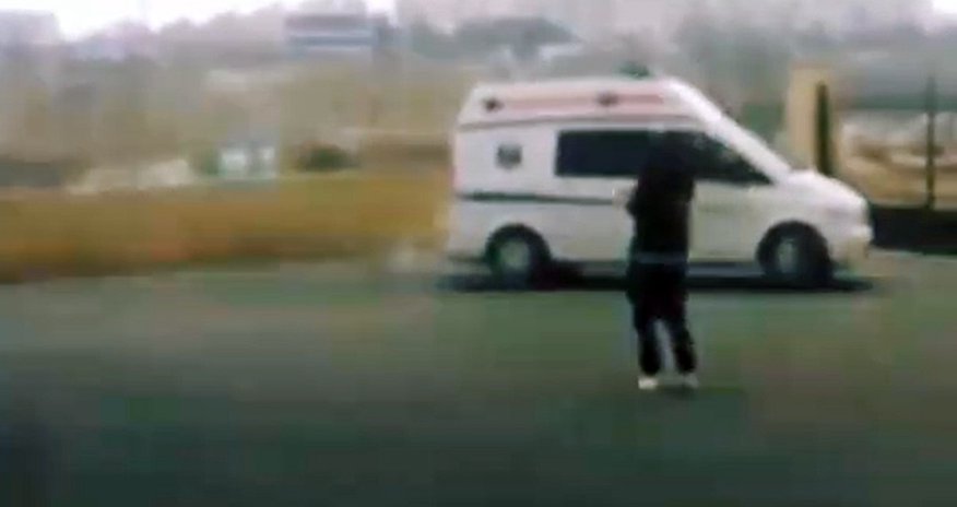Təcili tibbi yardım əməkdaşları bu videoya görə işdən çıxarıldı - VİDEO Təcili tibbi yardım əməkdaşları bu videoya görə işdən çıxarıldı - VİDEO