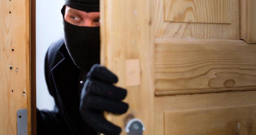 В Алматы ограбили квартиру азербайджанца В Алматы ограбили квартиру азербайджанца
