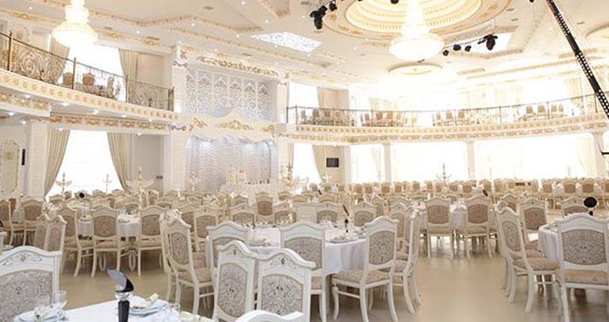 Şadlıq evi və iki zavod hərraca çıxarıldı Şadlıq evi və iki zavod hərraca çıxarıldı