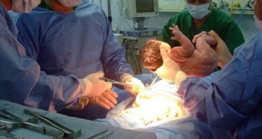 Bakıda doğuş zamanı faciə: Əkiz uşaqlar öldü Bakıda doğuş zamanı faciə: Əkiz uşaqlar öldü