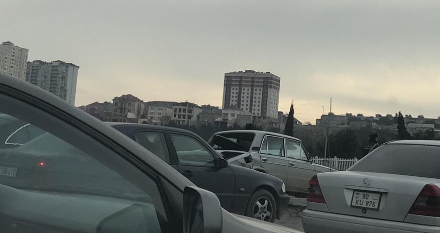 Moskva prospektində şəhərə giriş dayandı - SƏBƏB Moskva prospektində şəhərə giriş dayandı - SƏBƏB